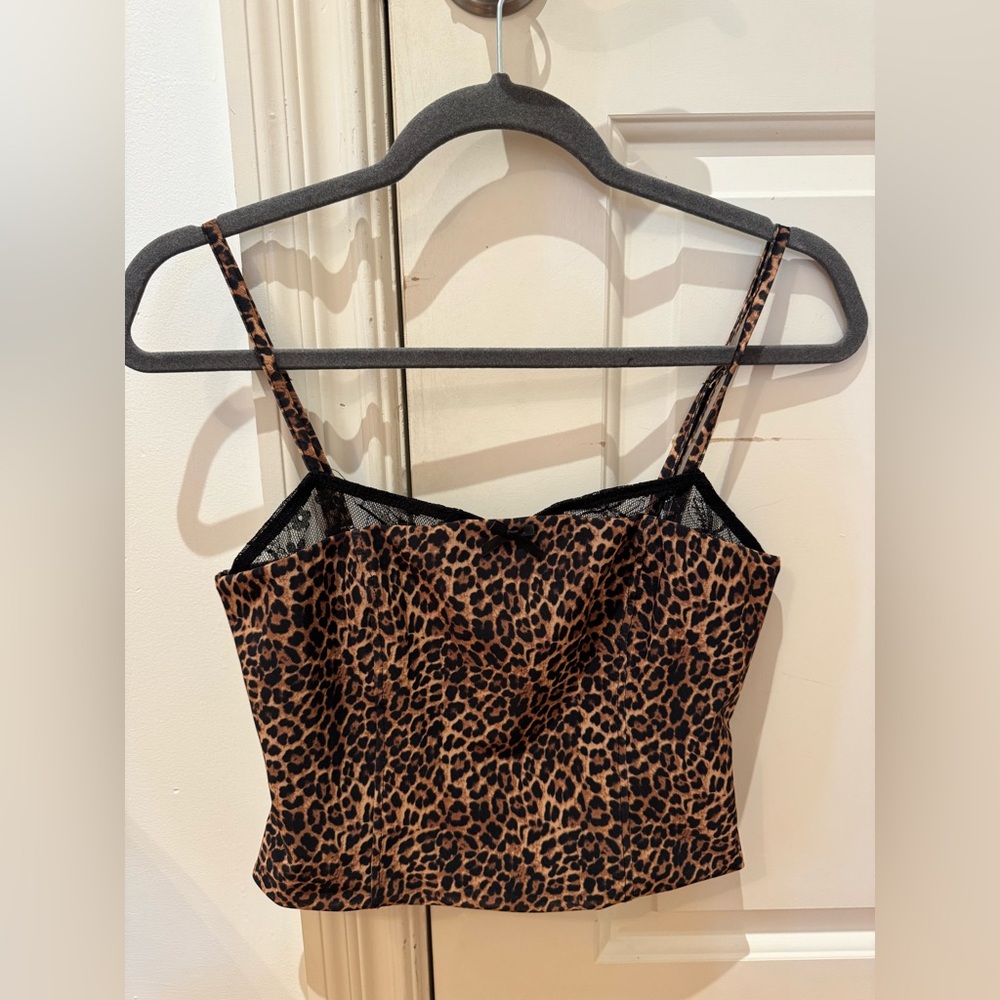 Edikted Leopard Print Women's Top